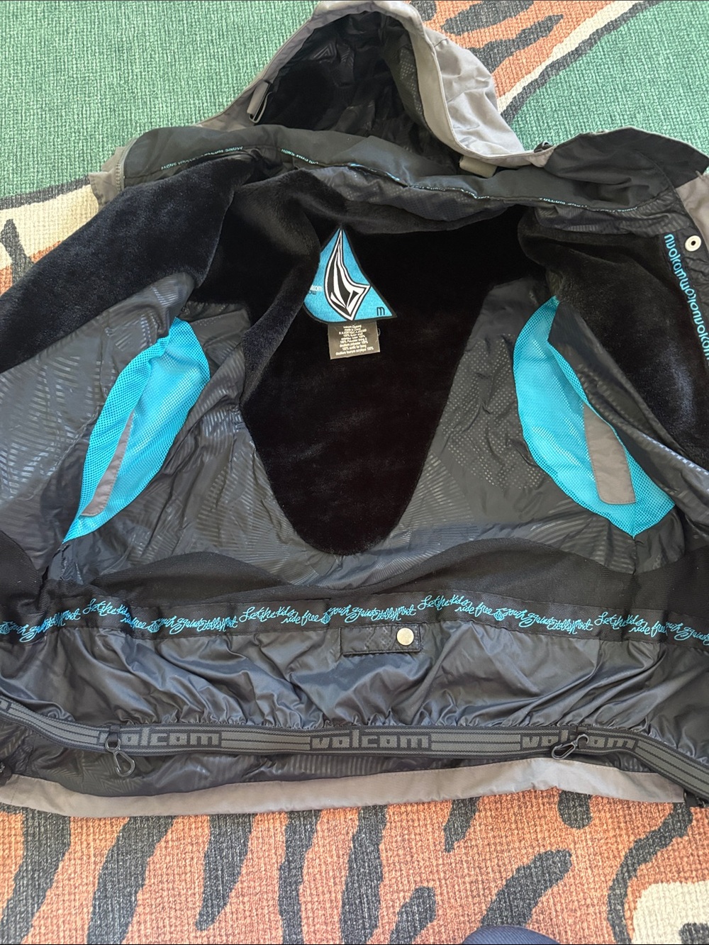 Volcom Snow jacket - Picture 2 of 7